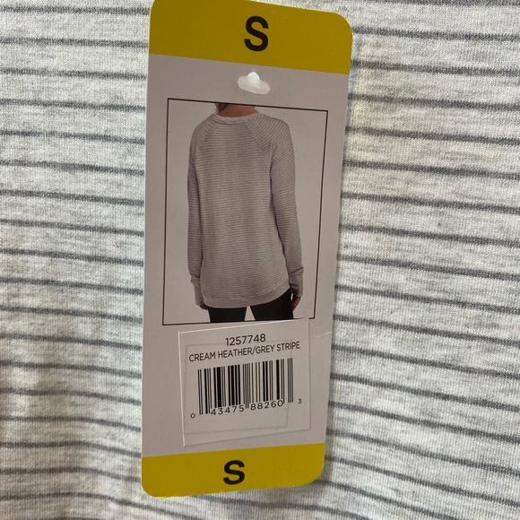 NWT “Danskin” long sleeve top - Picture 3 of 5